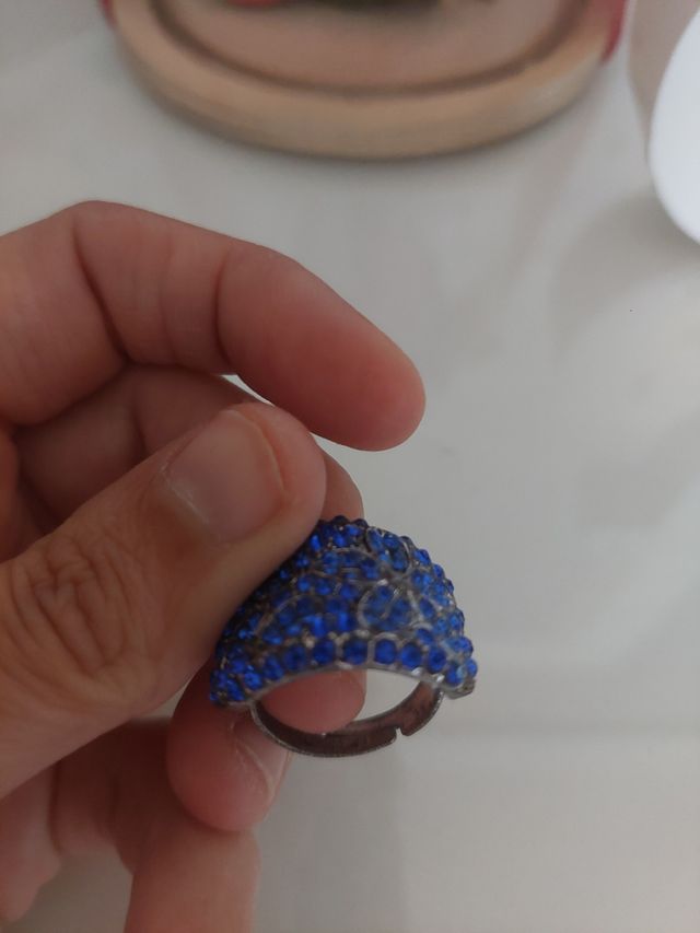 Anillo azul eléctrico