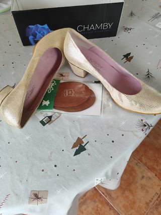 Zapatos dorados ceremonia