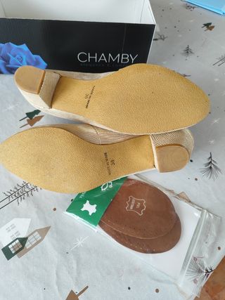 Zapatos dorados ceremonia
