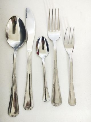 75 pezzi posate in acciaio inox