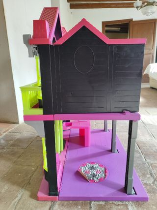 Casa de muñecas Monster High