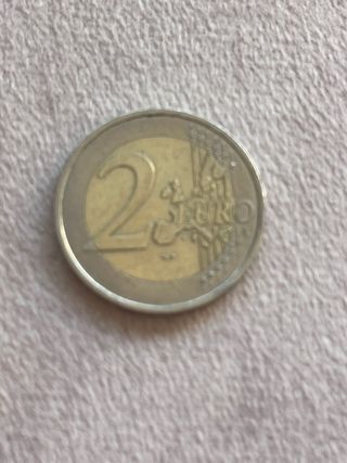 Moneda de dos euros del arbol de la vida con fallo