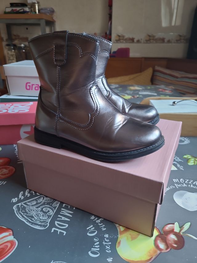 Botas de niña