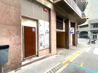 Local comercial en venta en Plaça Catalunya en Manresa
