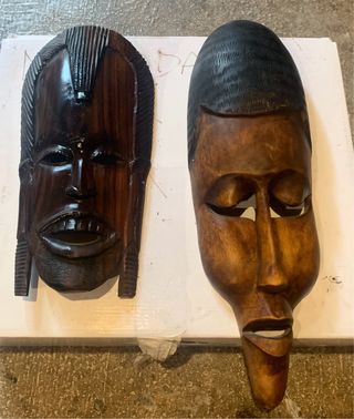 Maschere etniche in legno