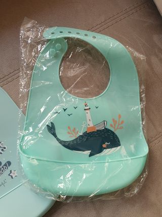 3 Baberos ajustables de silicona