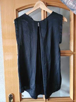 Dos blusas de mujer Mango