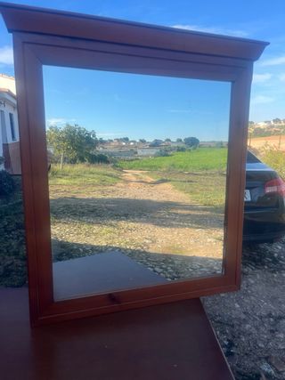 Espejo de con marco de madera maciza