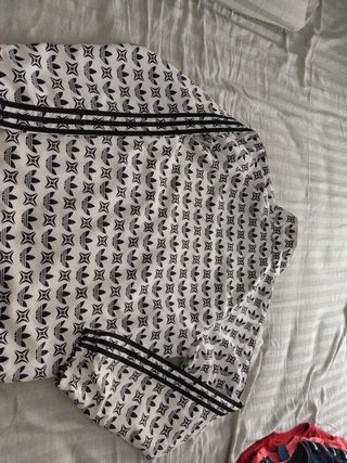 Chaqueta Adidas exclusiva