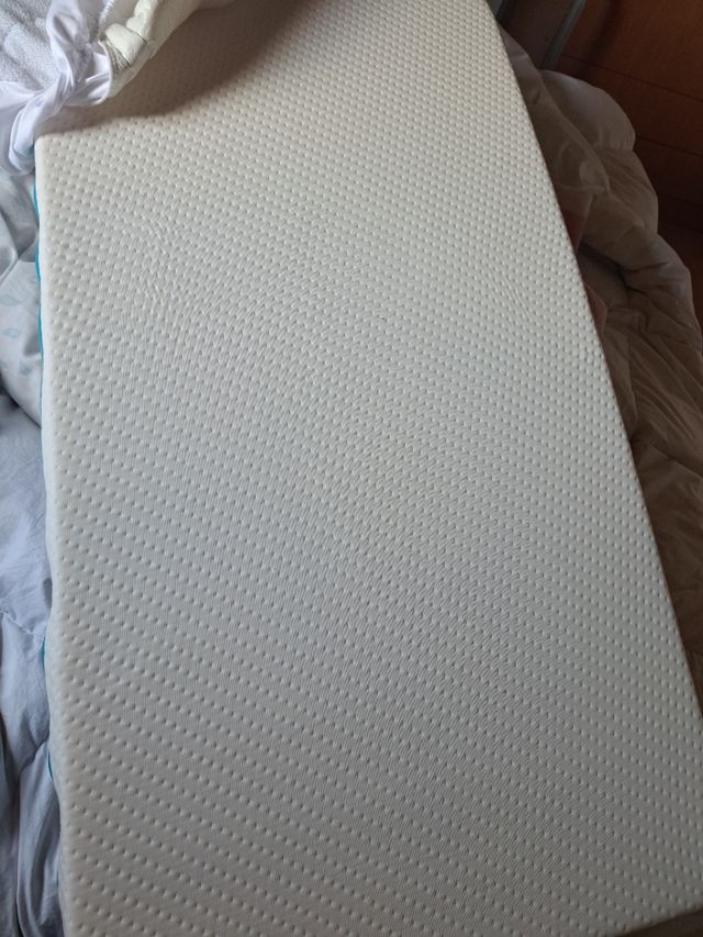 Colchon y protector de cuna