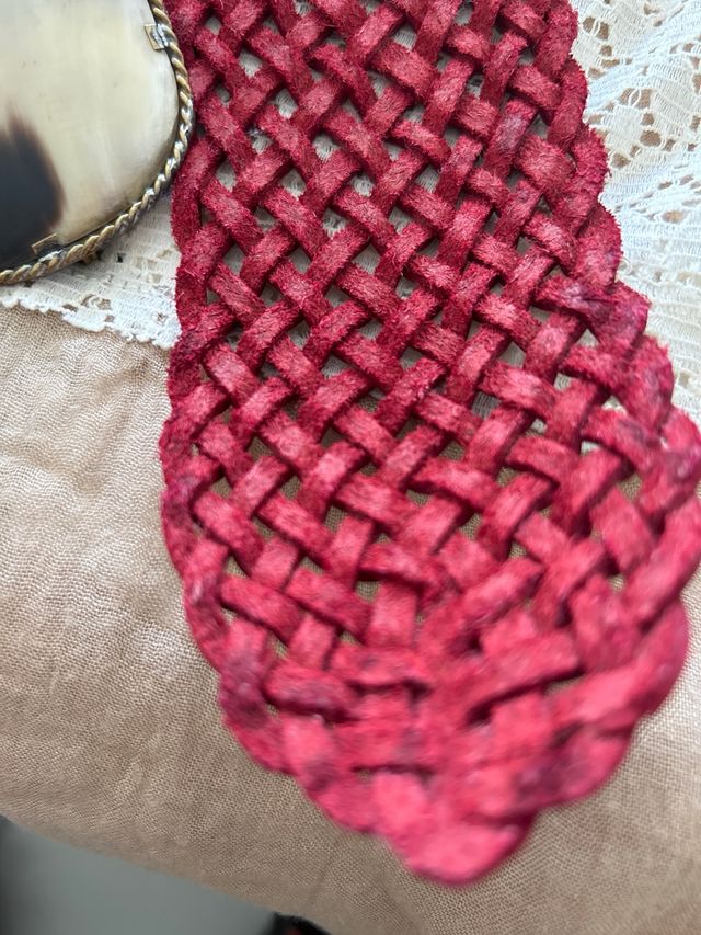 Cinturon granate piel