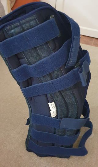 Rodillera ortopédica 