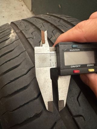 UNA continental 215/60R17 96H