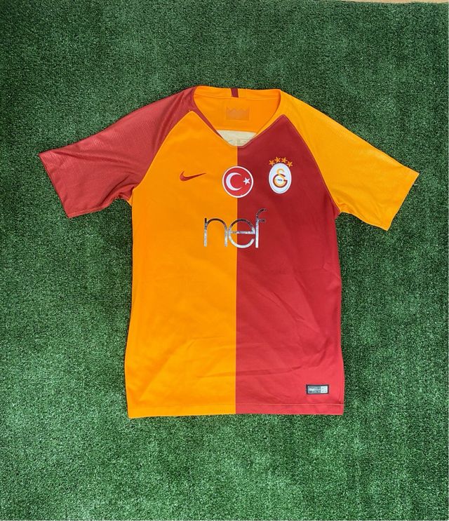 Camiseta local Galatasaray 2018