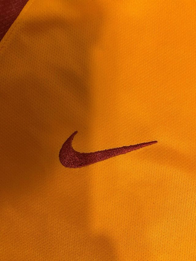 Camiseta local Galatasaray 2018