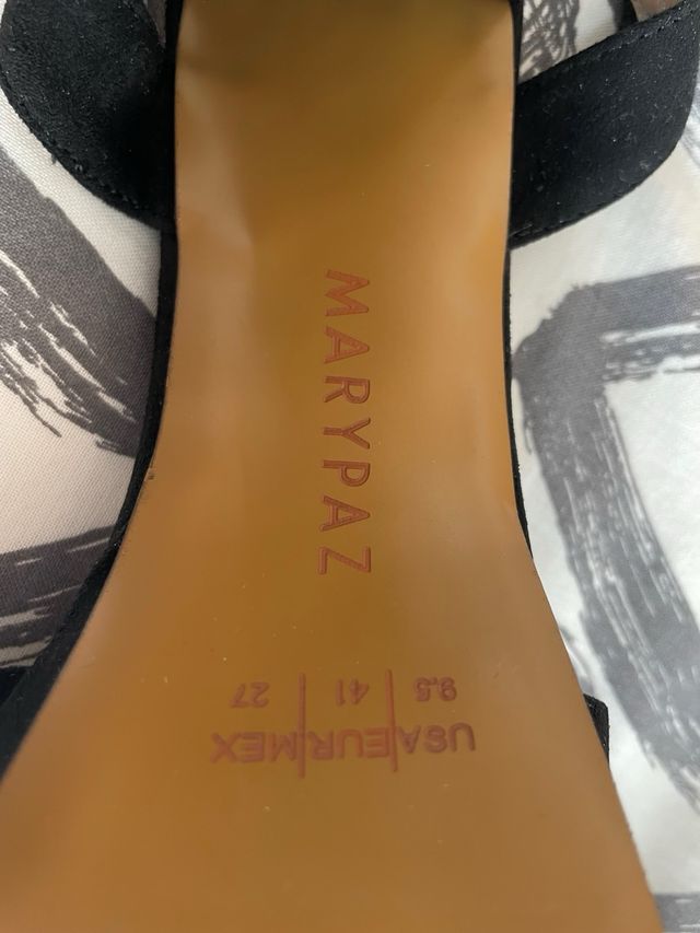 Tacones/Zapatos de tacón negros MARYPAZ