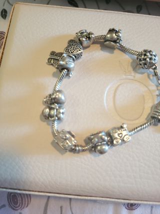 Pulsera y abalorios PANDORA