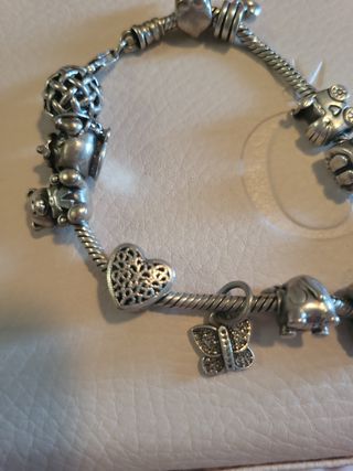 Pulsera y abalorios PANDORA