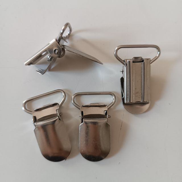 Clips pinzas para tirantes