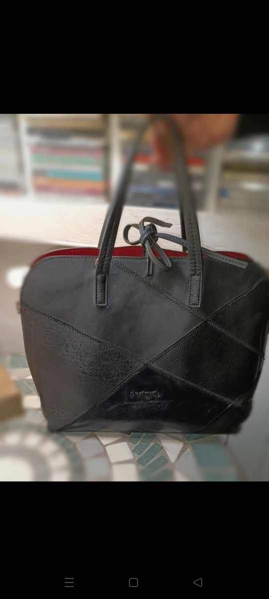 Borsa Desigual pelle nera e rossa