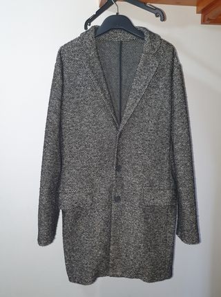 Abrigo pata de gallo oversize.