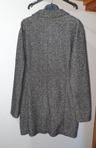 Abrigo pata de gallo oversize.