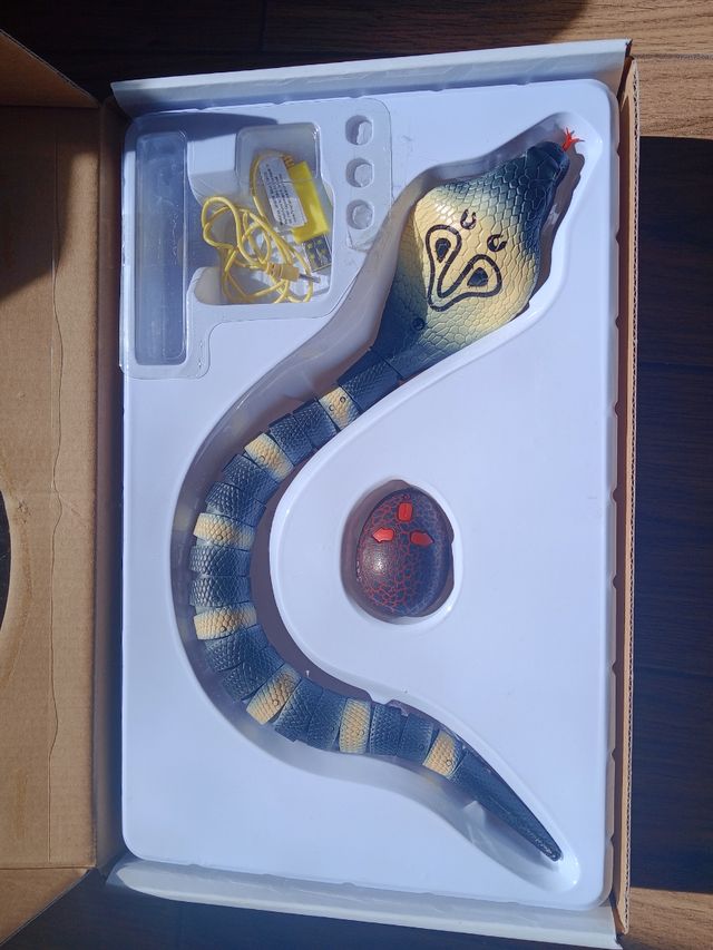 Serpiente dirigible control remoto