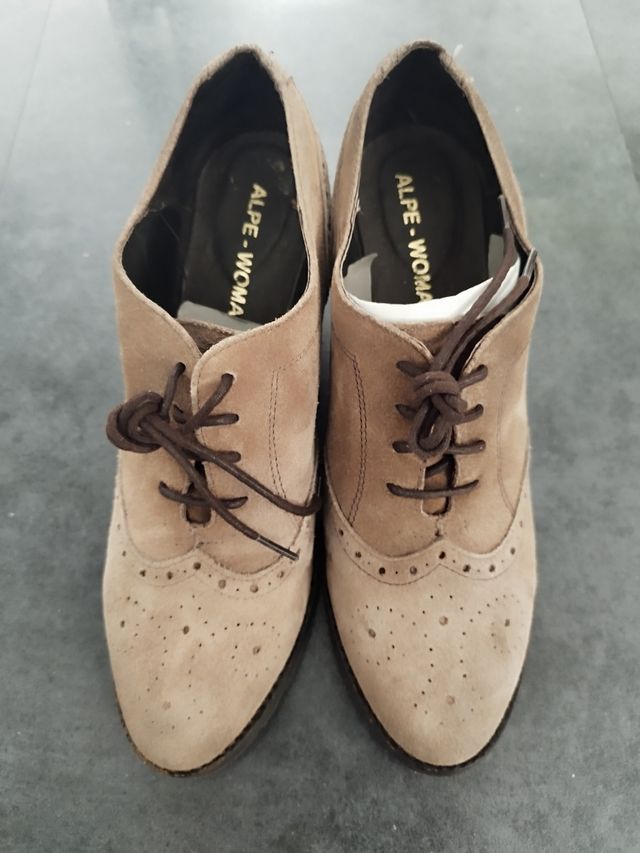 Zapatos de ante de mujer