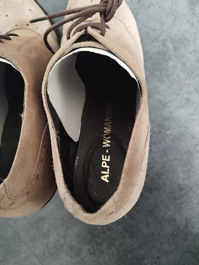 Zapatos de ante de mujer