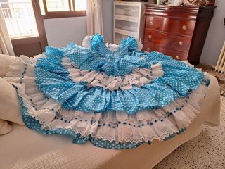 Traje de gitana turquesa con lunares 