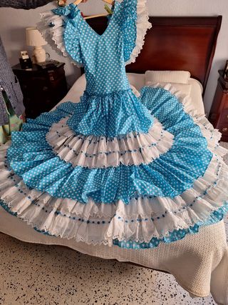 Traje de gitana turquesa con lunares 