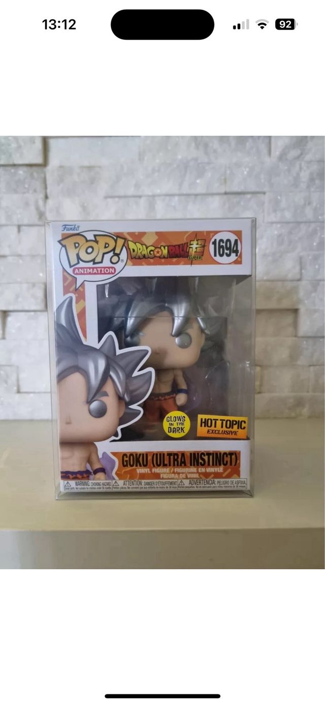 Goku 1694 Glows  Hot Topic Exclusive