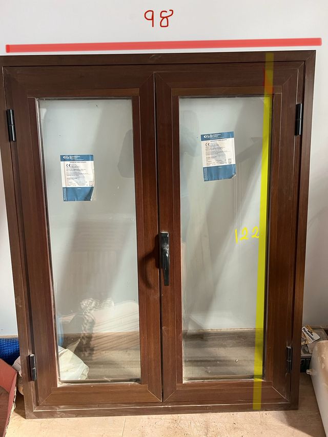 Ventana aluminio color madera climalit