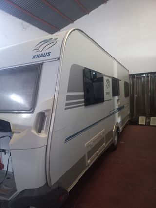 Caravana knaus
