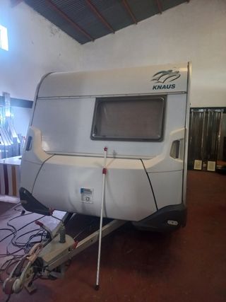 Caravana knaus
