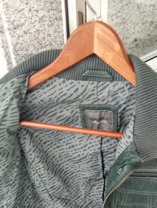 48h
 Cazadora chica Bershka 