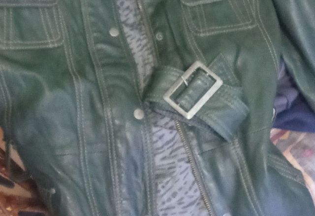 48h
 Cazadora chica Bershka 