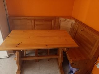 Mesa con rinconeras de cocina
