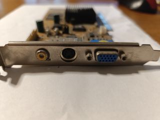 Scheda video AGP 32Mb, vintage 