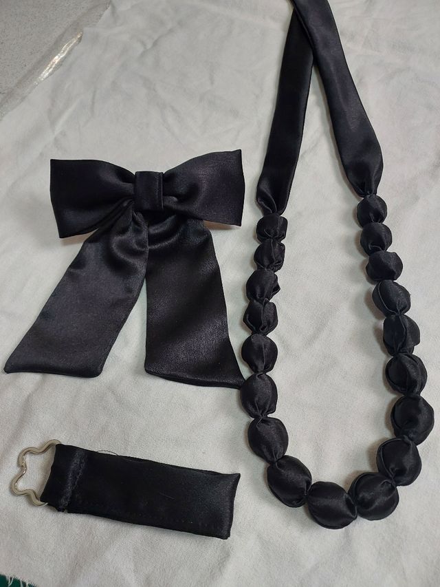 Collana e fiocco capelli nero