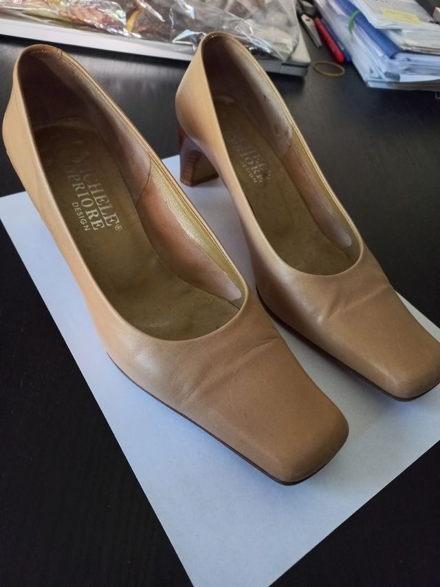 Scarpe in cuoio con tacco