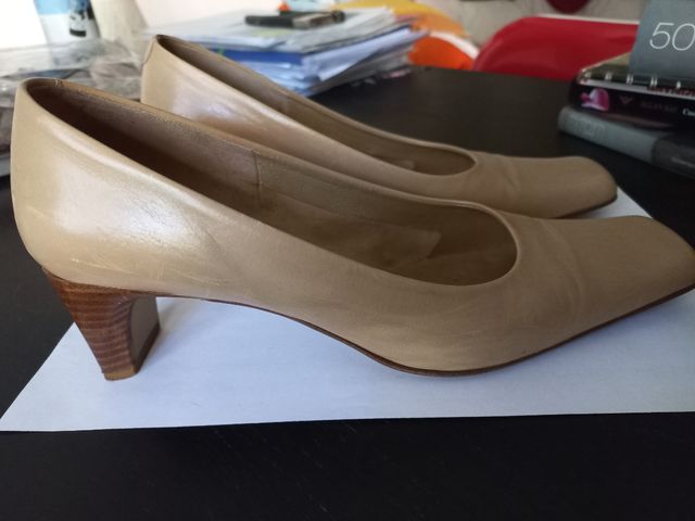 Scarpe in cuoio con tacco