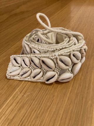 Cintura vintage con conchiglie.