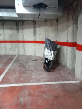 Alquiler Plaza Garaje Moto Torrelodones Pueblo.