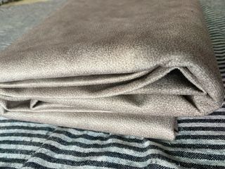 Tela..210*285 cm.Puedes coser una funda de cojín.