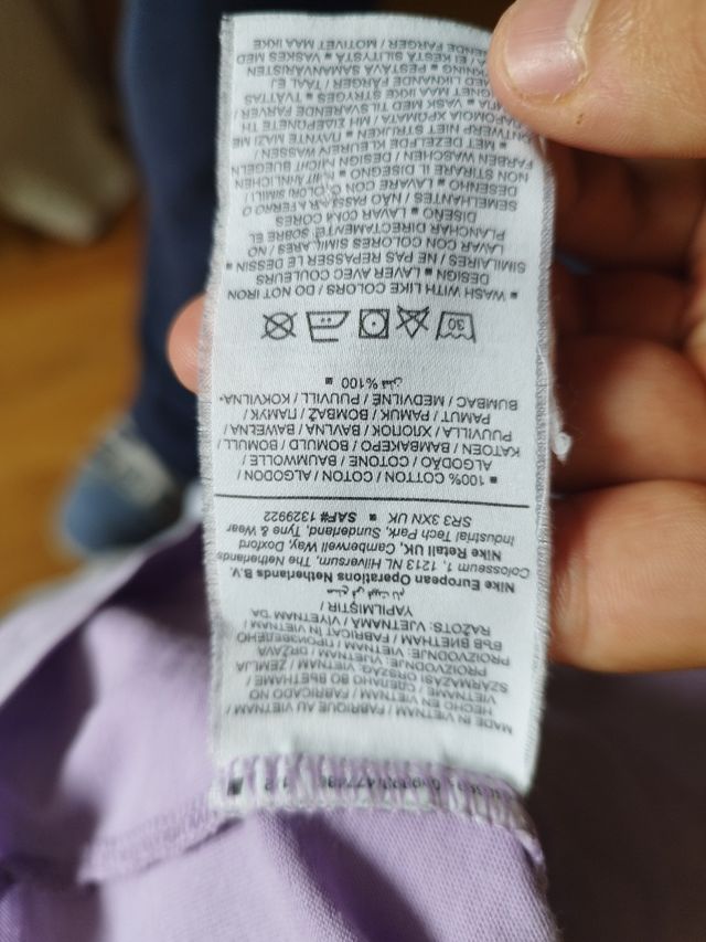 Camiseta Nike swoosh bordados DJ1568-589