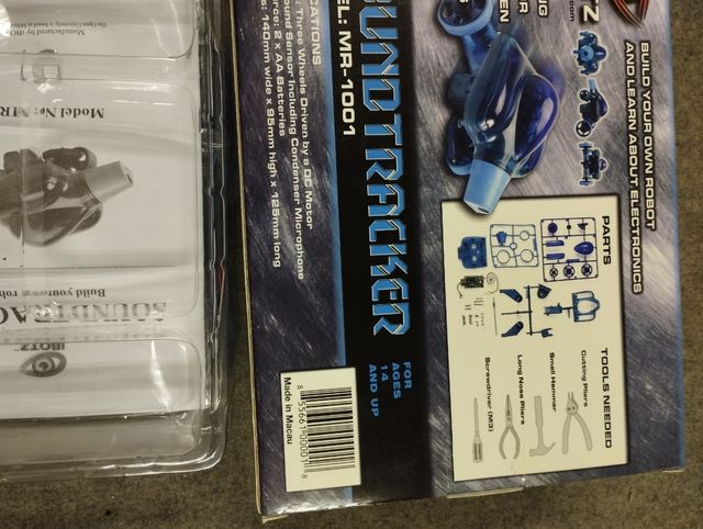 Maqueta robot electrónico