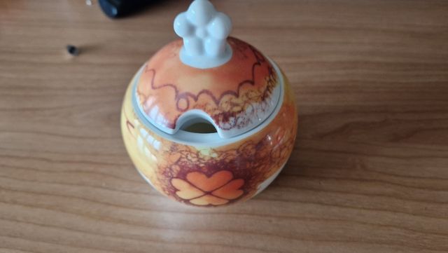 Thun: Tazze te piattini zuccheriera