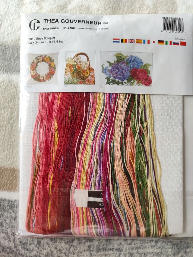 Thea Gouverneur Rose Bouquet 3019