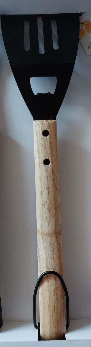 Set composto da tre utensili barbecue